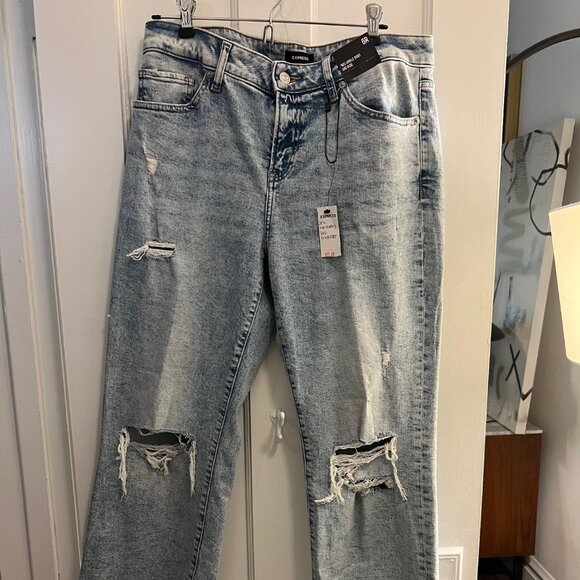 SALE!!!  Mid Rise Medium Wash Ripped 90s Ankle Boot Jeans size 6R - Picture 6 of 12